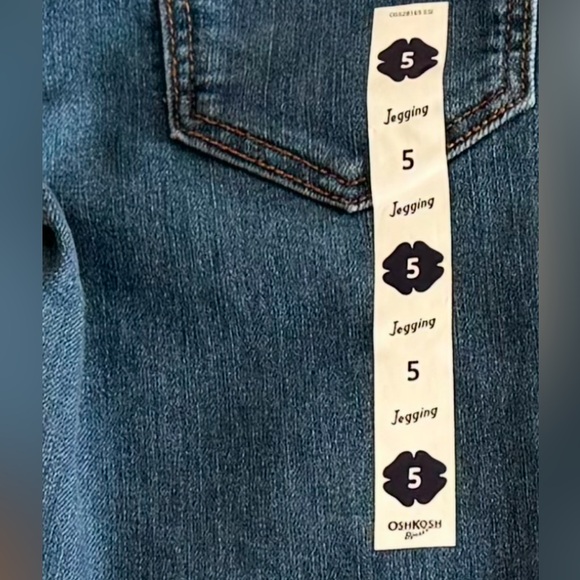 Oshkosh Bgosh jeans - size 5 - NWT - Picture 3 of 5